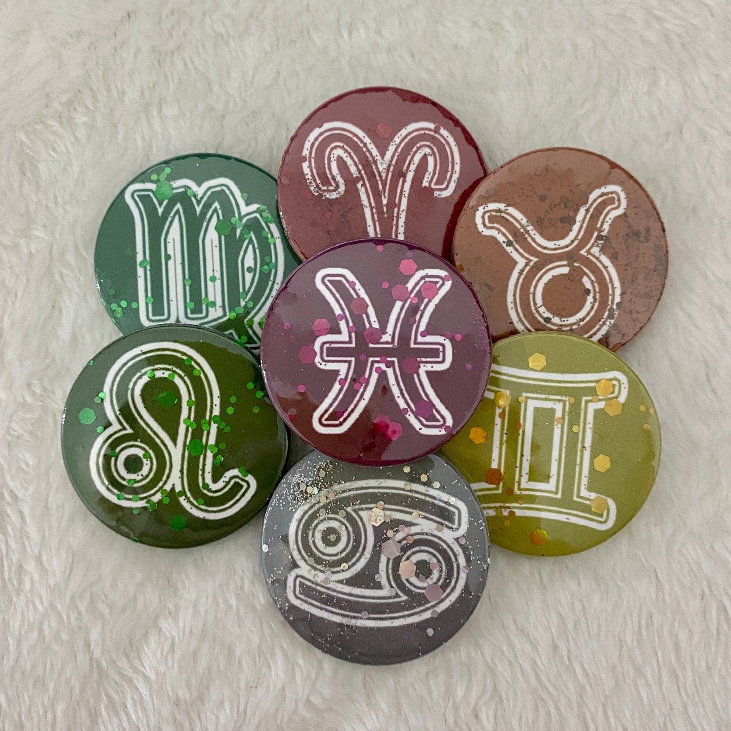 Zodiac Sign Glitter Badges 38mm