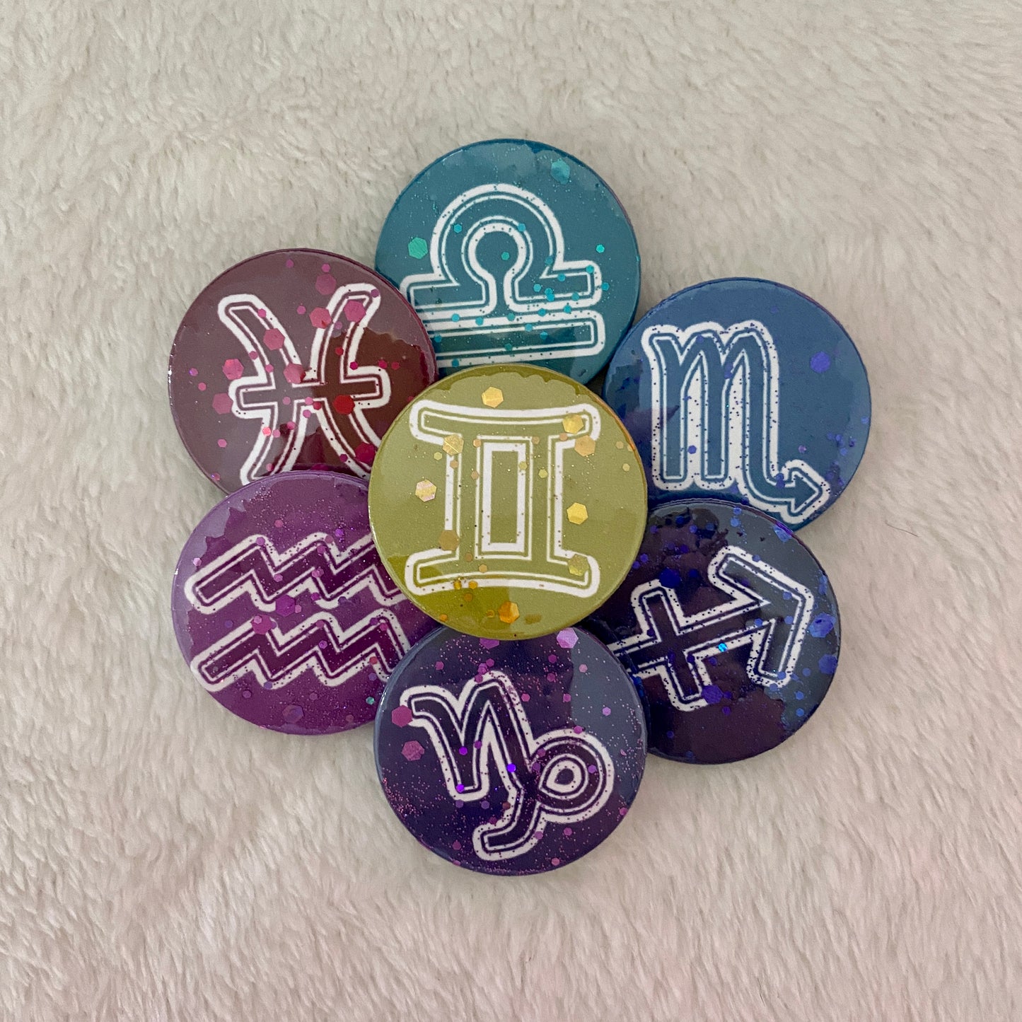 Zodiac Sign Glitter Badges 38mm